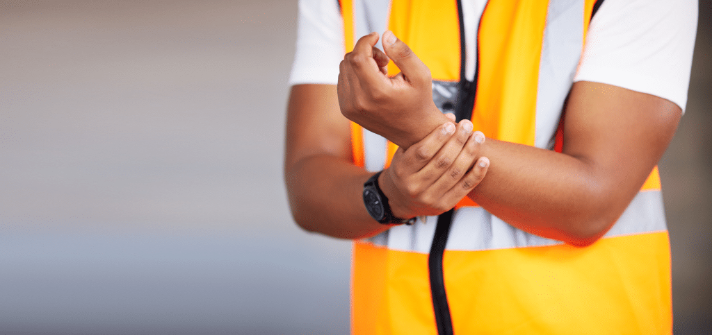 construction-worker-with-repetitive-stress-injury-of-the-wrist